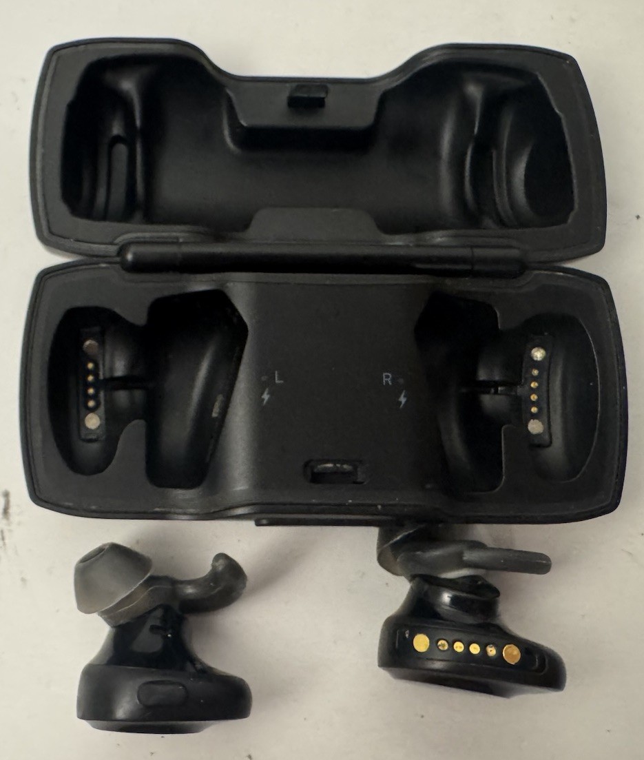 Bose SoundSport® Free Wireless Bluetooth Earbuds Black (Model #423729)