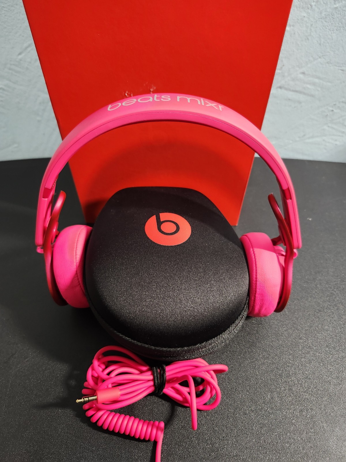 Beats by Dr Dre Mixr On-Ear DJ Headphones Magenta Pink Wired with Case & Aux Cab