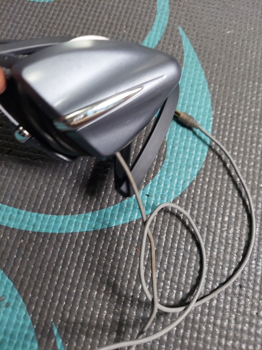 Sony Headphones, Model MDR-G94NC, Retractable.Tested.