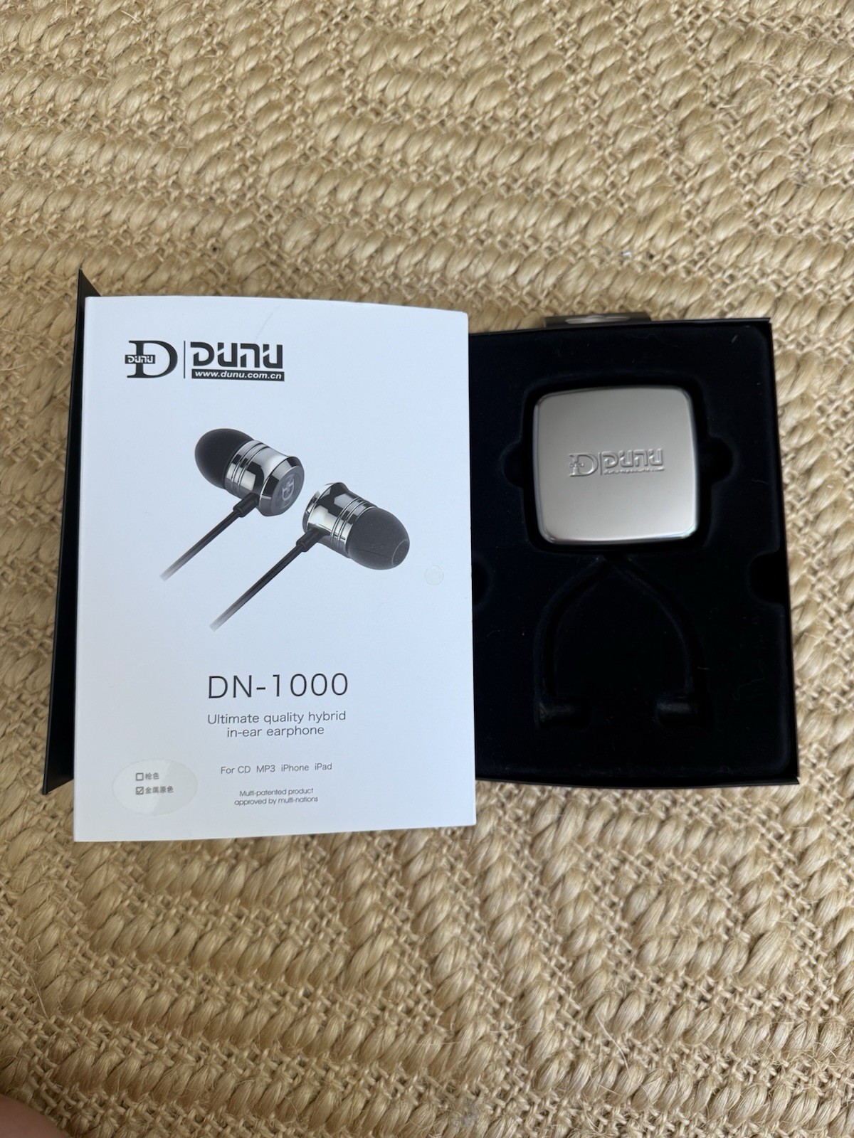 DUNU DN-1000 Hybrid earphone (twin BA + 1 dynamic drivers) by DUNU