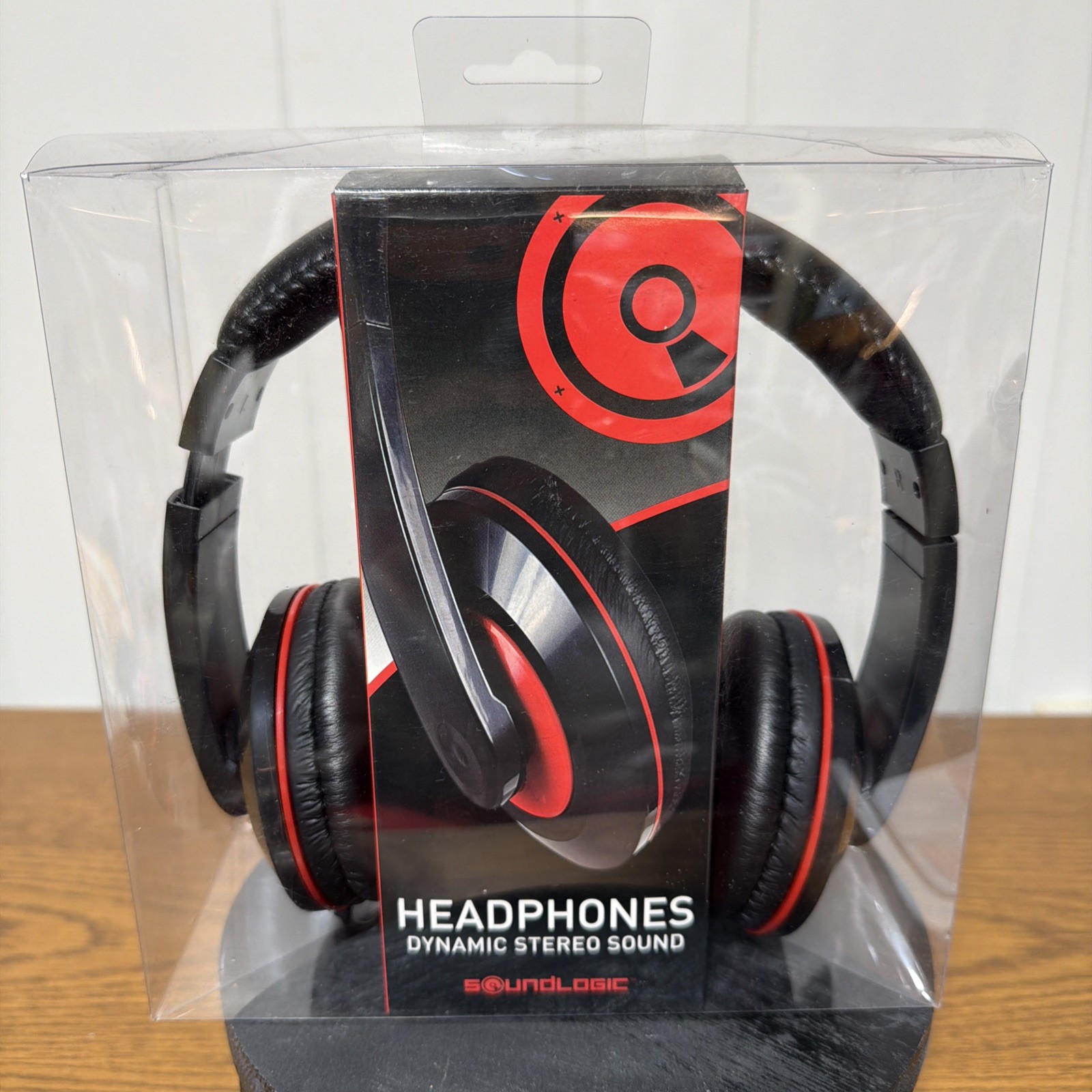 Soundlogic Headphones 3.5 Mm Stereo Mini Plug NIB