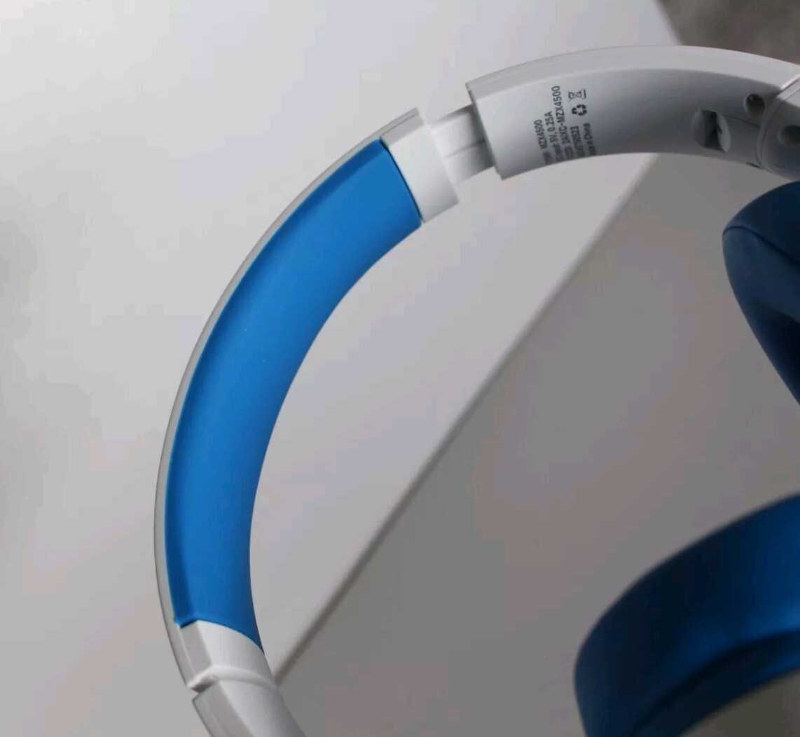Altec Lansing MZX4500 Kid Safe Headphones Noise Cancelling Boys Bluetooth USB-C