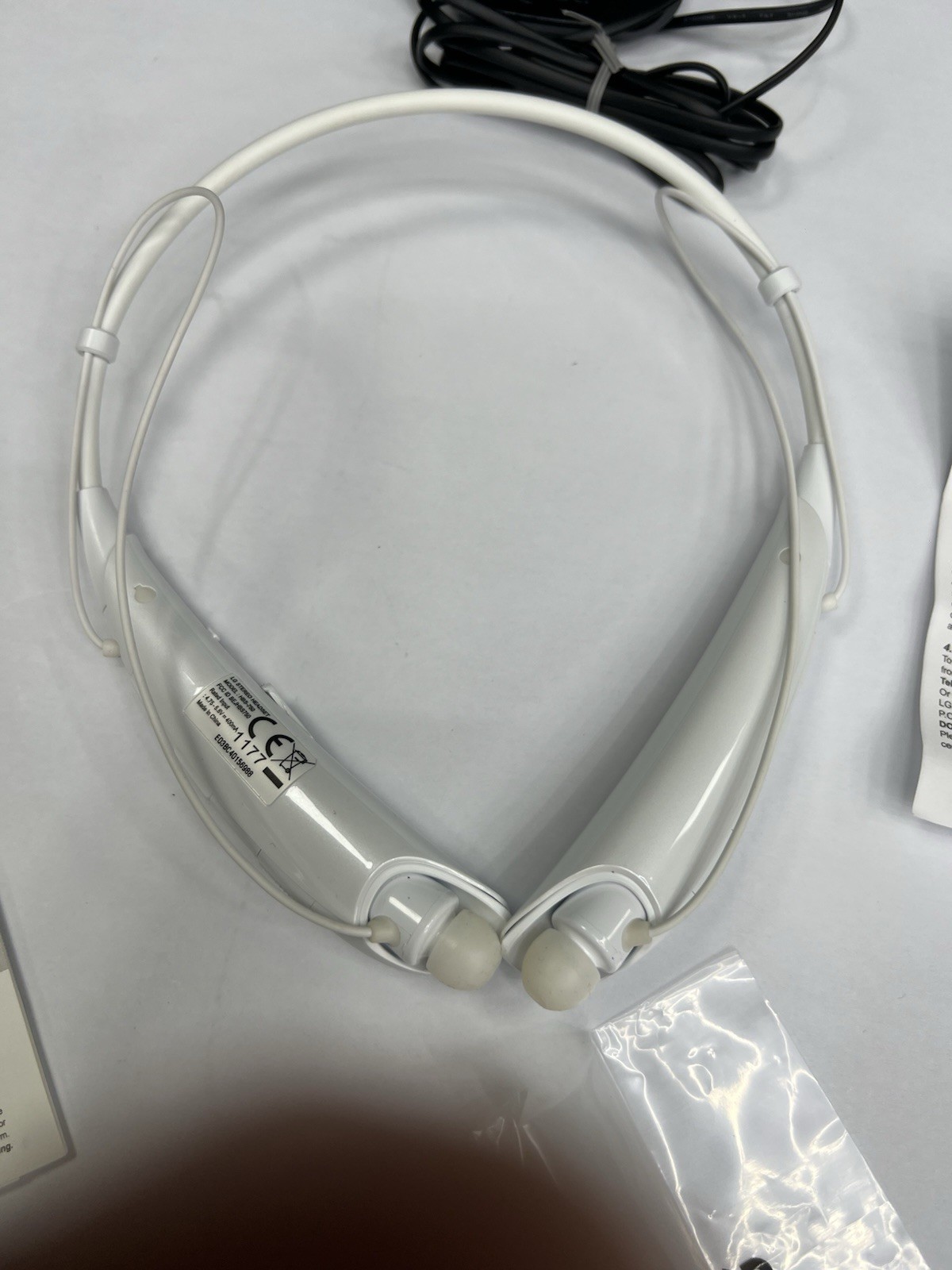 LG TONE PRO Wireless Stereo Headset HBS-750 White MINT!