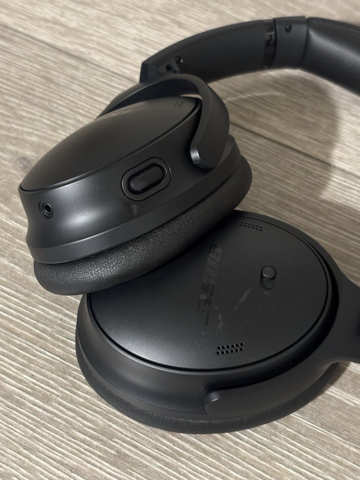 Bose QuietComfort 45 437310 Noise Canceling Bluetooth Black Headphones/Soft Case