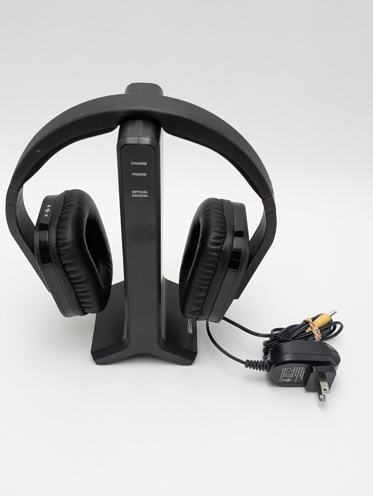 Emerson EE-9000 Wireless TV Headset 2.4GHz With Base Station