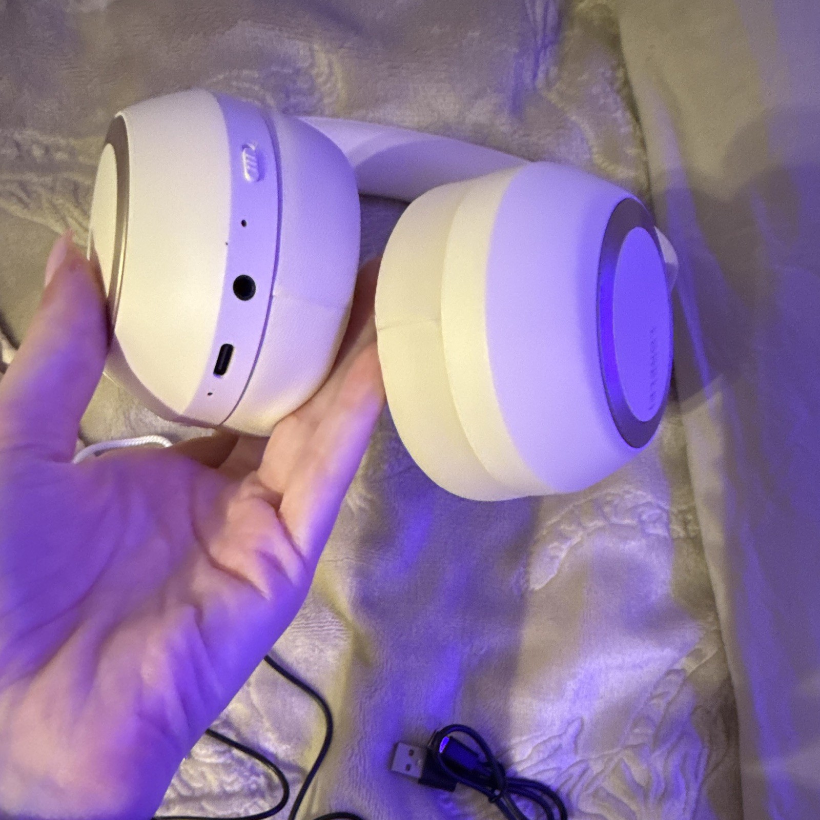 LORELEI White/Silver Noise Cancelling Bluetooth Headphones (used once, charger)