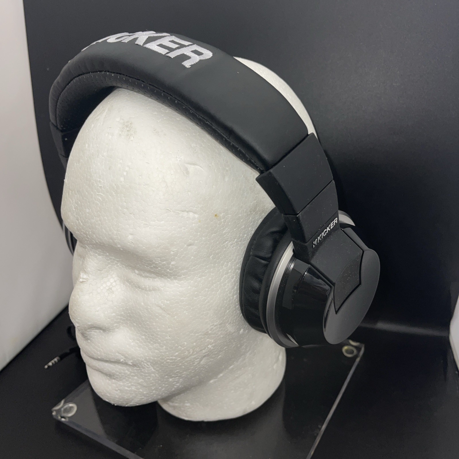 Kicker Black Over-Ear Wired Headphones Tested Working