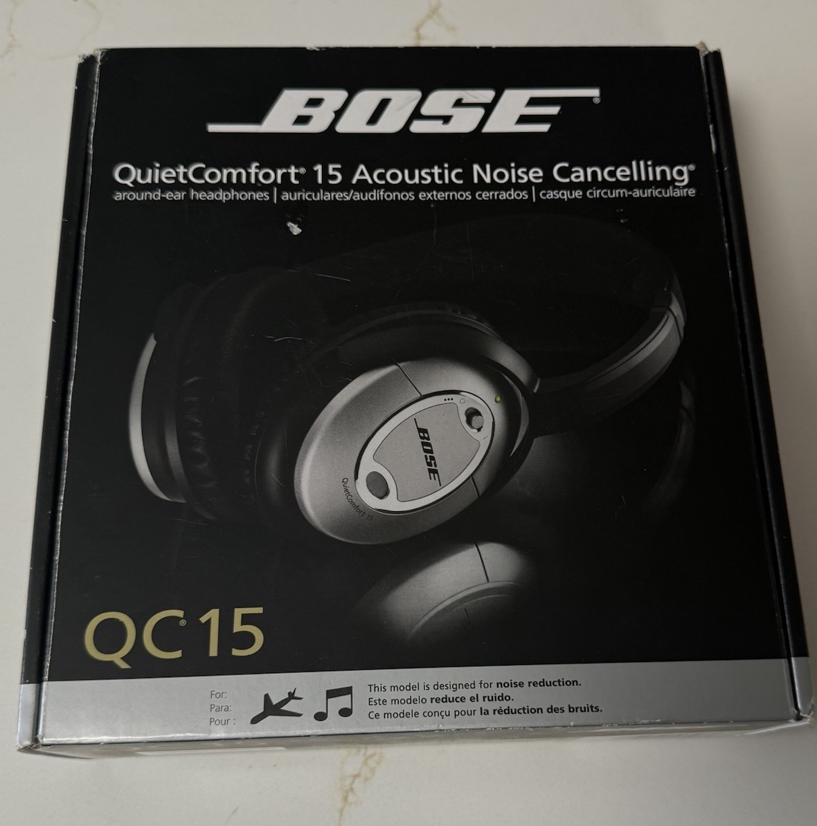 Bose QuietComfort 15 Headphones – Silver/Black with case Noise Canceling