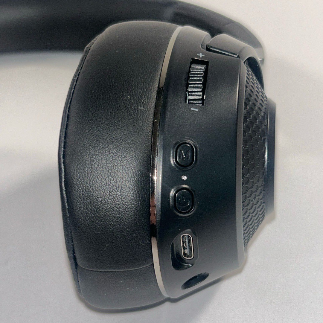Untested CINPUSEN Gaming Headset Black Over Ear Retractable Mic Immersive Sound