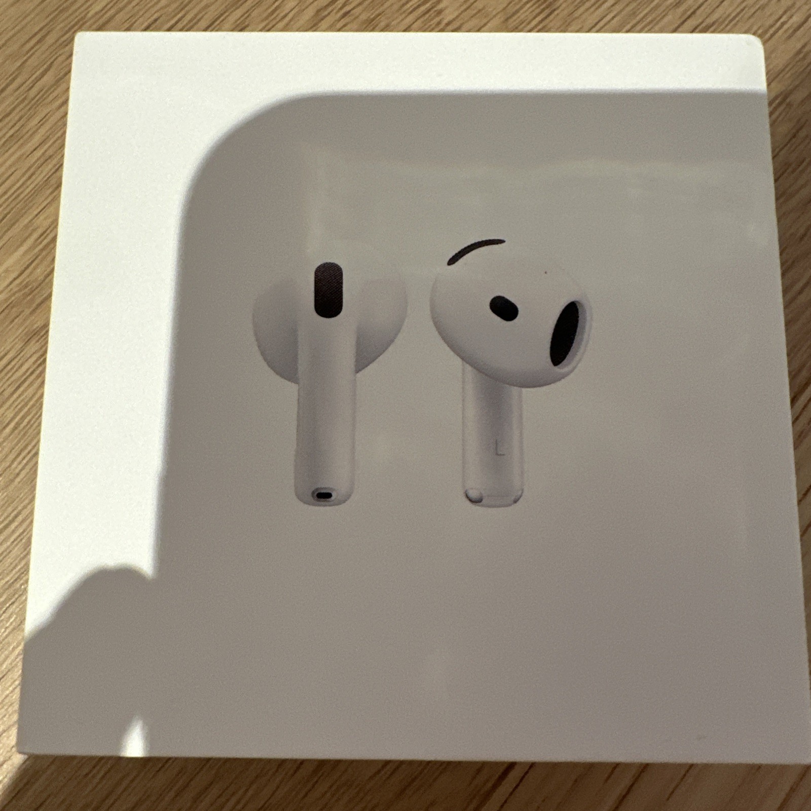 Apple AirPods 4 Model MXP63LL/A – White – Excellent Condition – 4th Gen