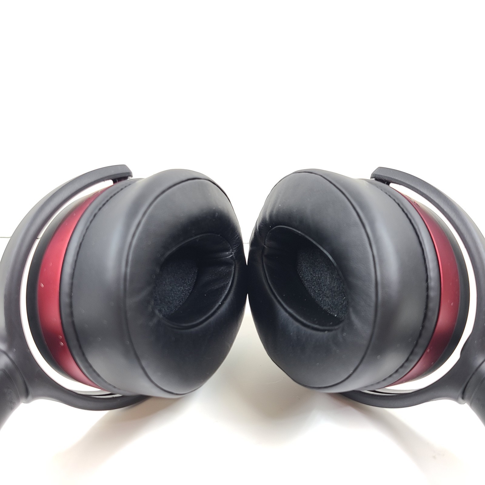 Sennheiser HD 4.50BT Active NC Bluetooth Wireless Headphones – Black/Red Grade A