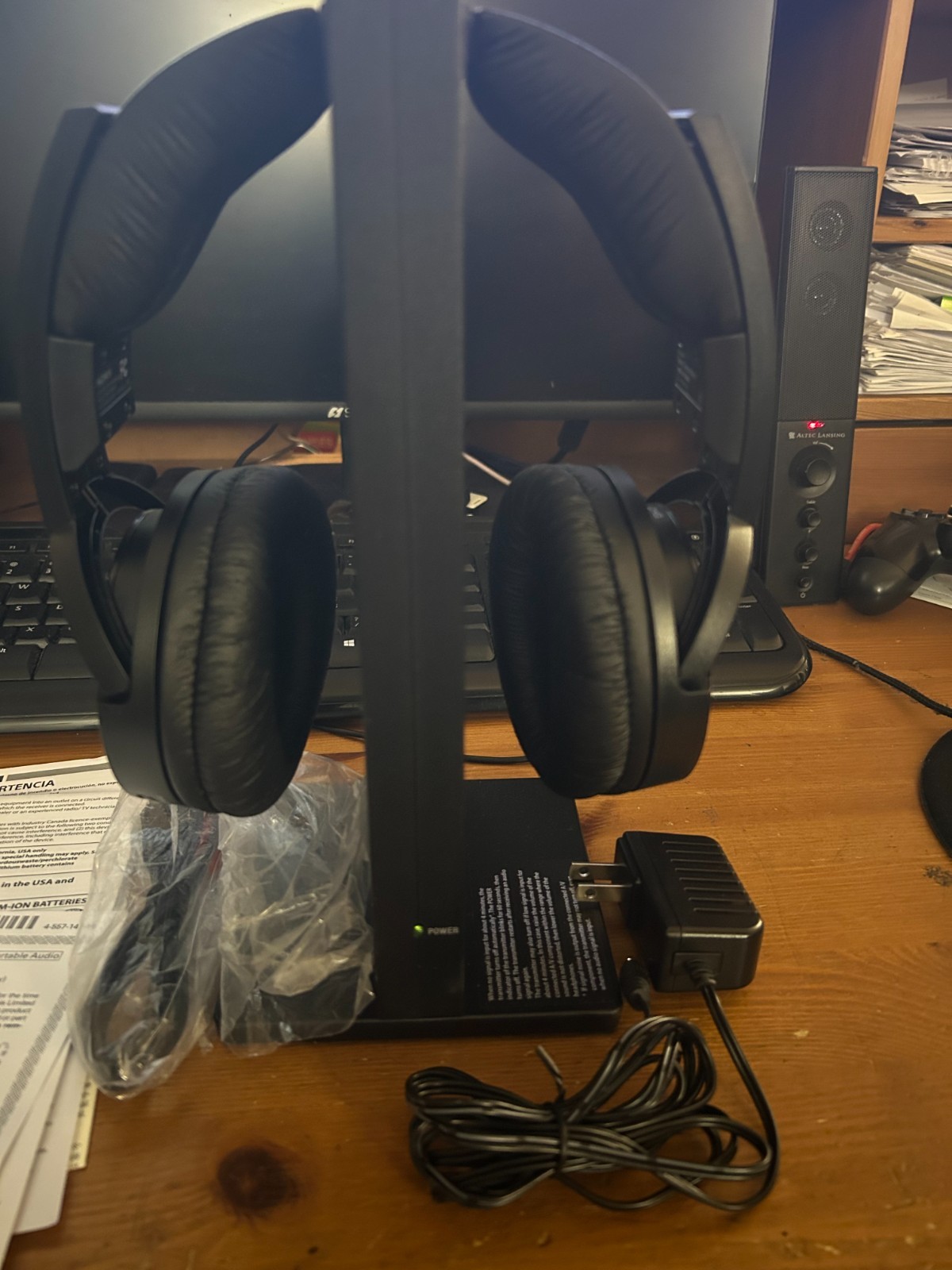 Sony Wireless Over Ear Headphones Black MDR-RF985RK