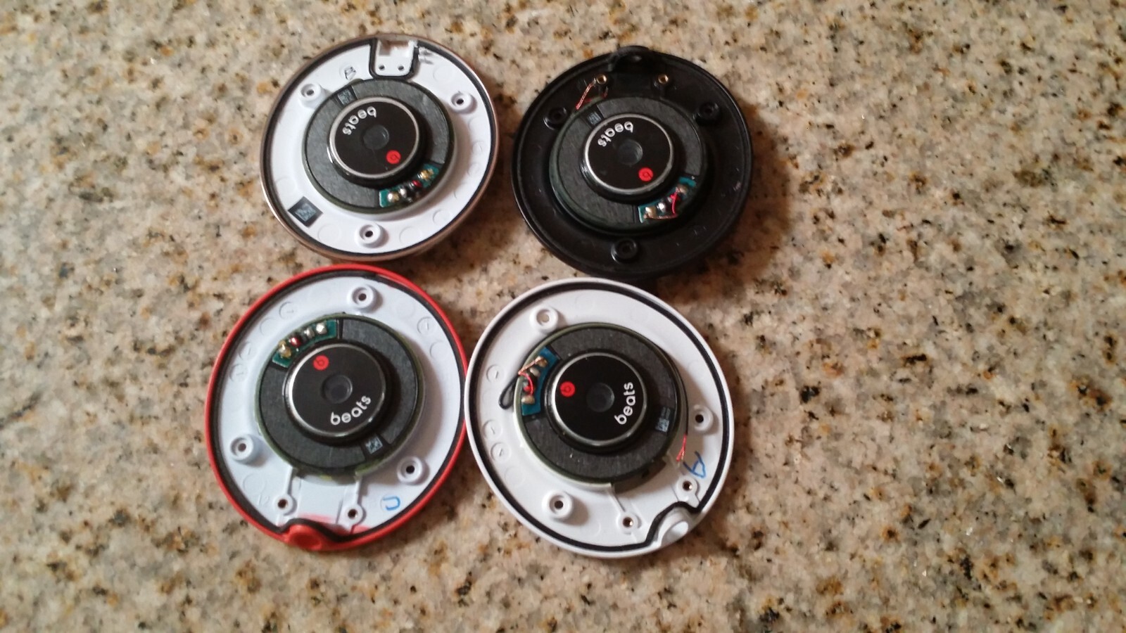 Replace speaker OEM parts Beats by Dr. Dre Beats solo 2 and 3 speaker