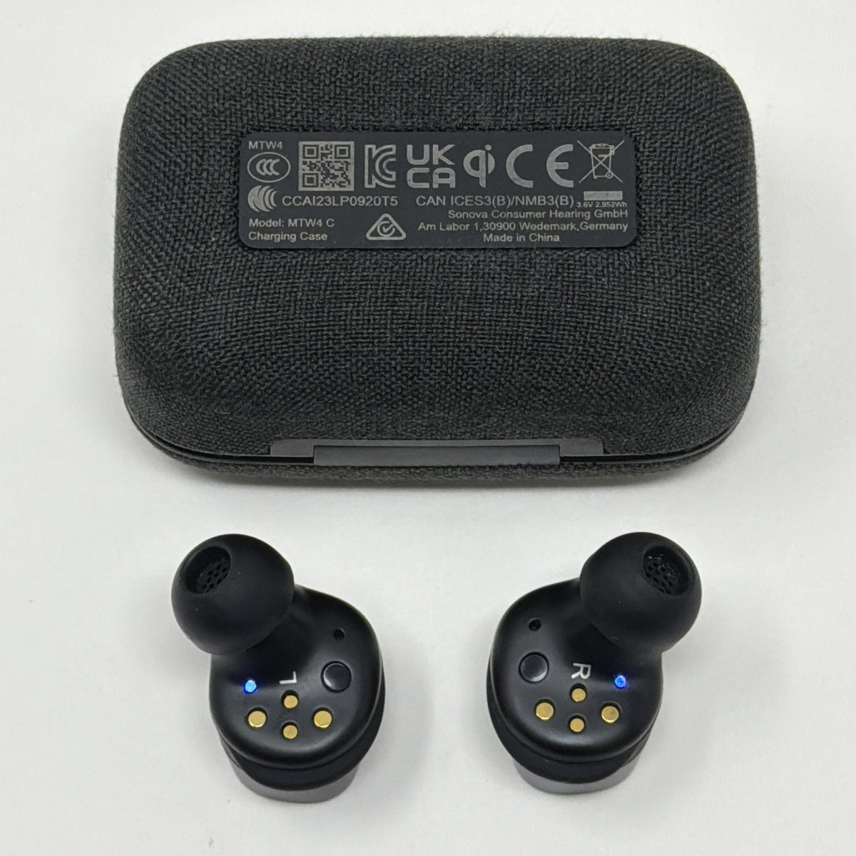 Sennheiser Momentum 4 Over The Ear Wireless Earbuds Black Graphite Good