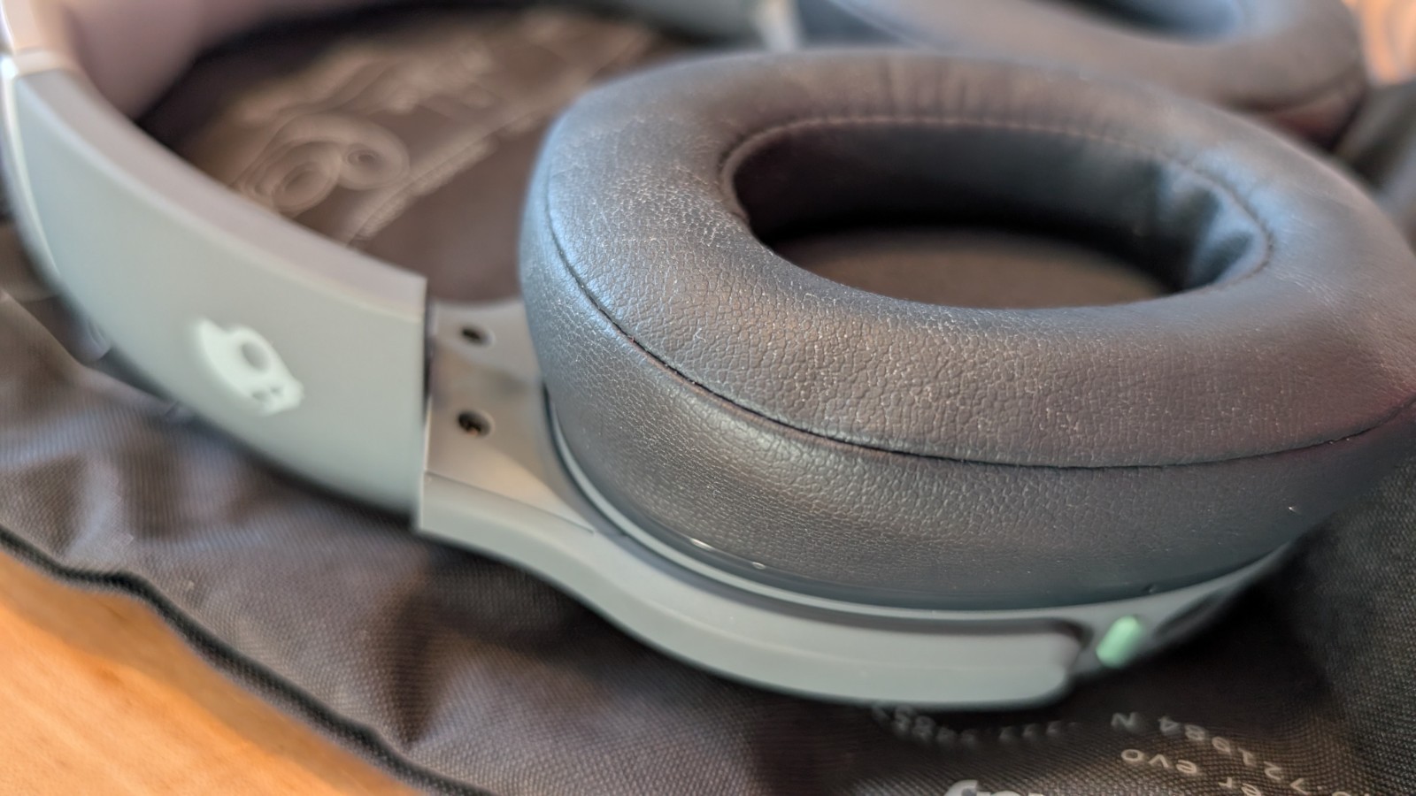 Skullcandy Crusher Evo Wireless Bluetooth Headhones, Flat-Folding OverEar Design