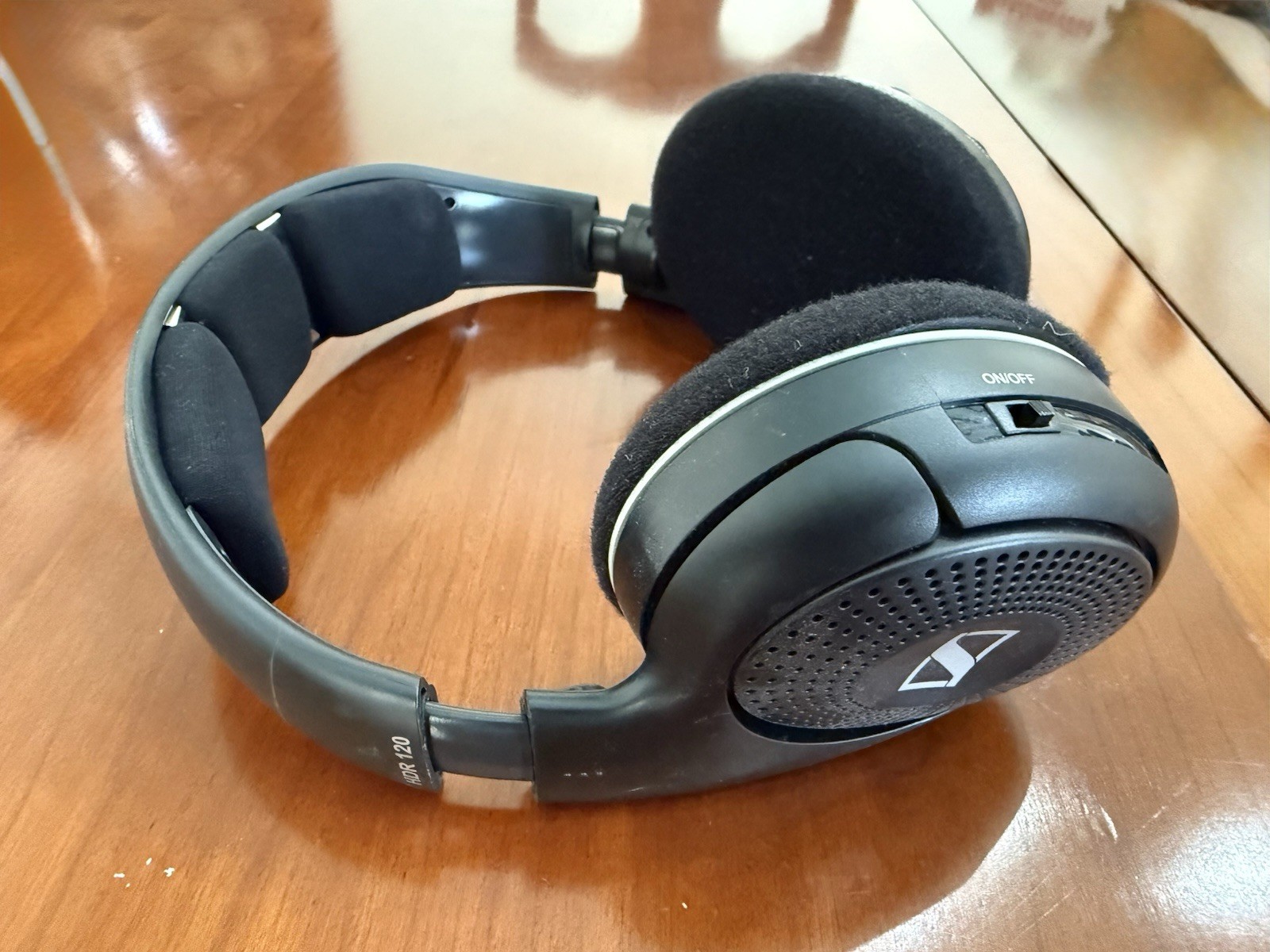 Sennheiser RS120 Wireless TV Headphone System Complete Tested Excellent