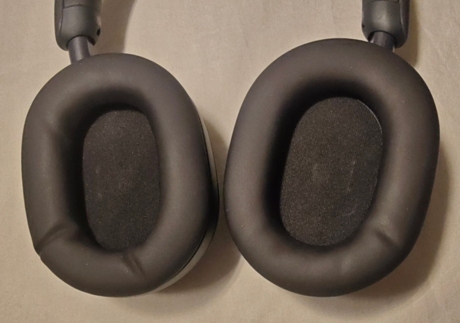Very Nice Navy Blue Sony WH1000XM5 Noise Cancelling Over Ear Headphones W/ CASE!