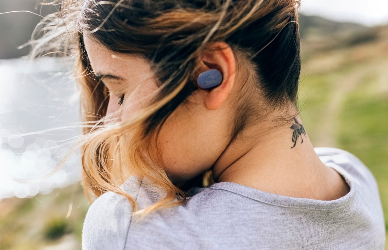 Brand New JBL Tune Buds Pure Bass Wireless Zero Noise Cancelling Earbuds – White