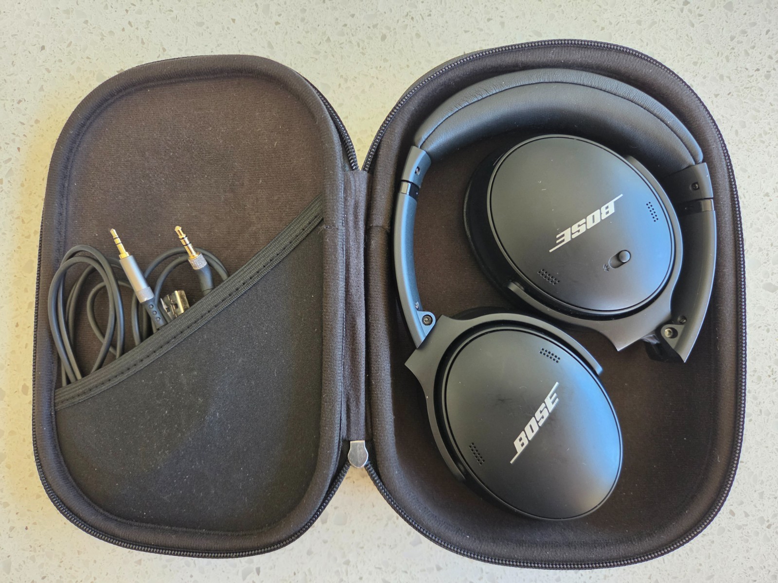 Bose QuietComfort 35 Over the Ear Wireless Headphones – Black