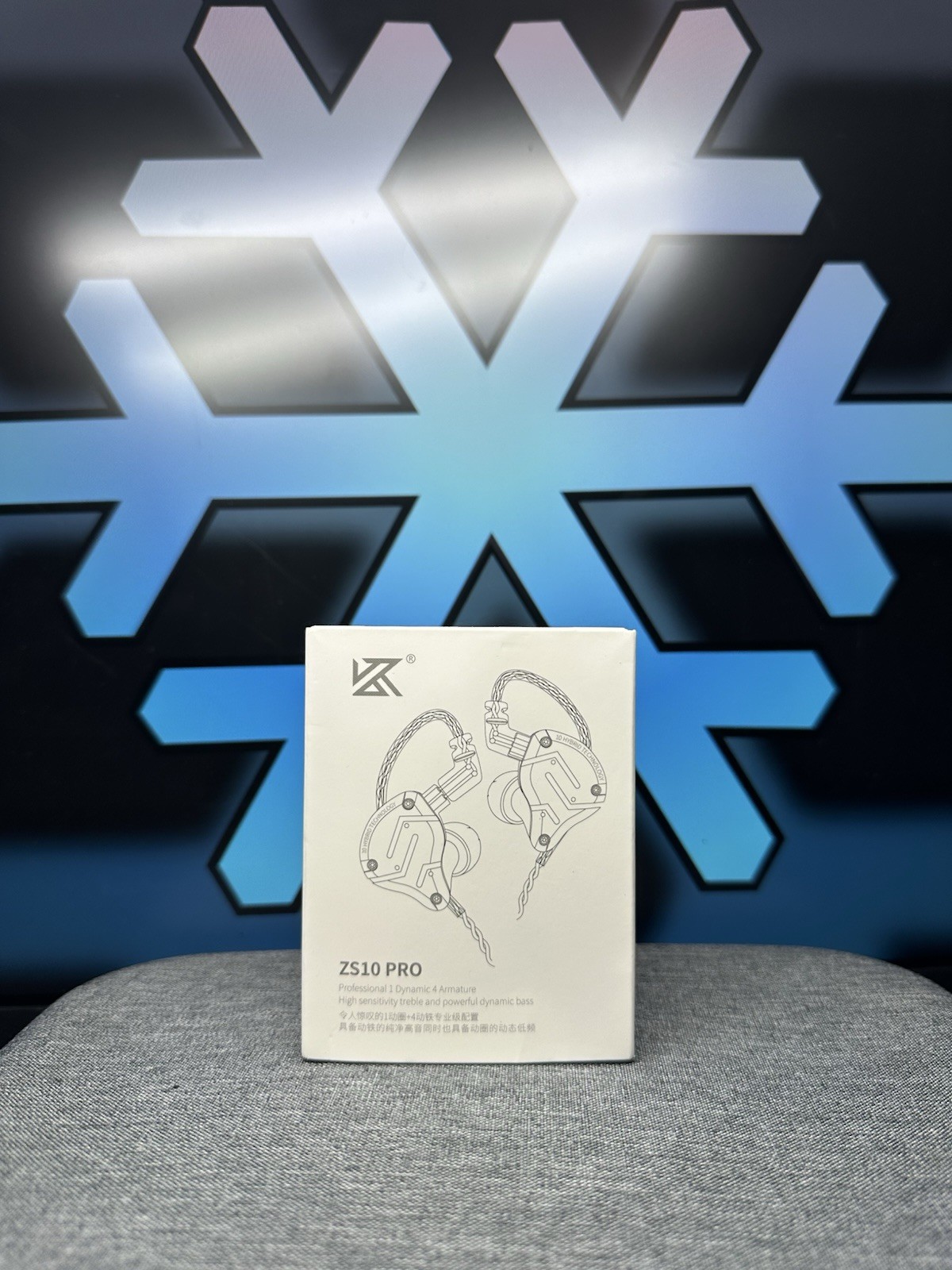 KZ ZS10 Pro IEM 5 Driver 4BA+1DD HiFi Earbuds w/ Mic Silver Linsoul