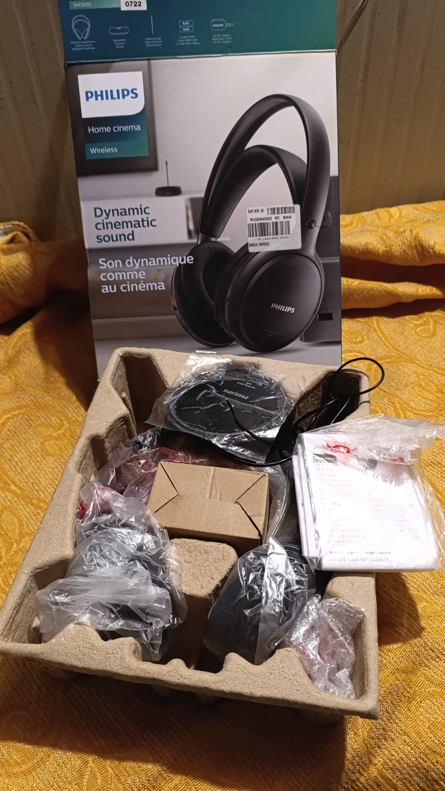 Philips SHC5200/10 Cordless Over-Ear Headphones – Black