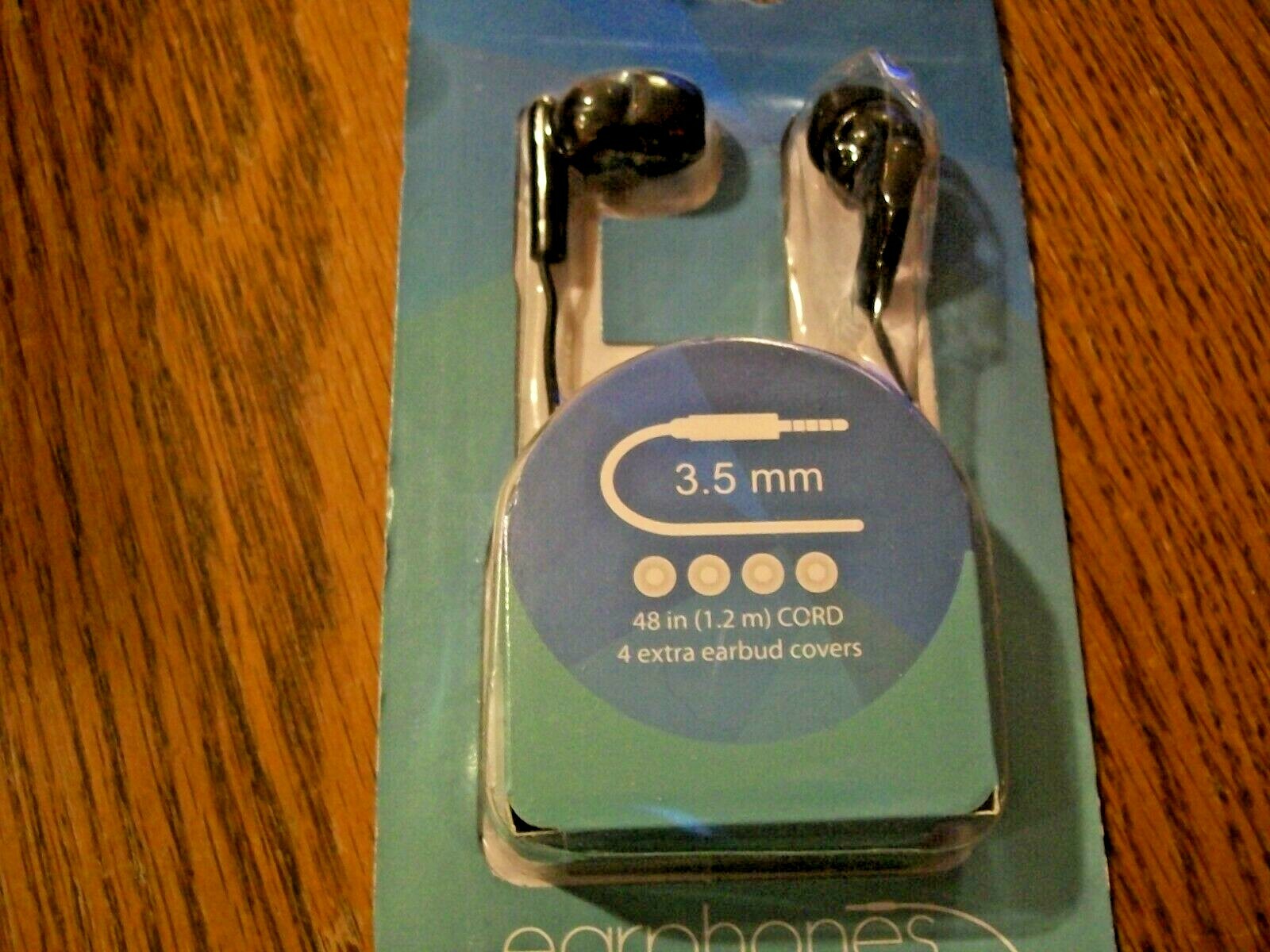 Pair of Black Earbuds 3.5 mm jack 48″ (1.2m) Cord with 4 Extra Earbud Covers NIB