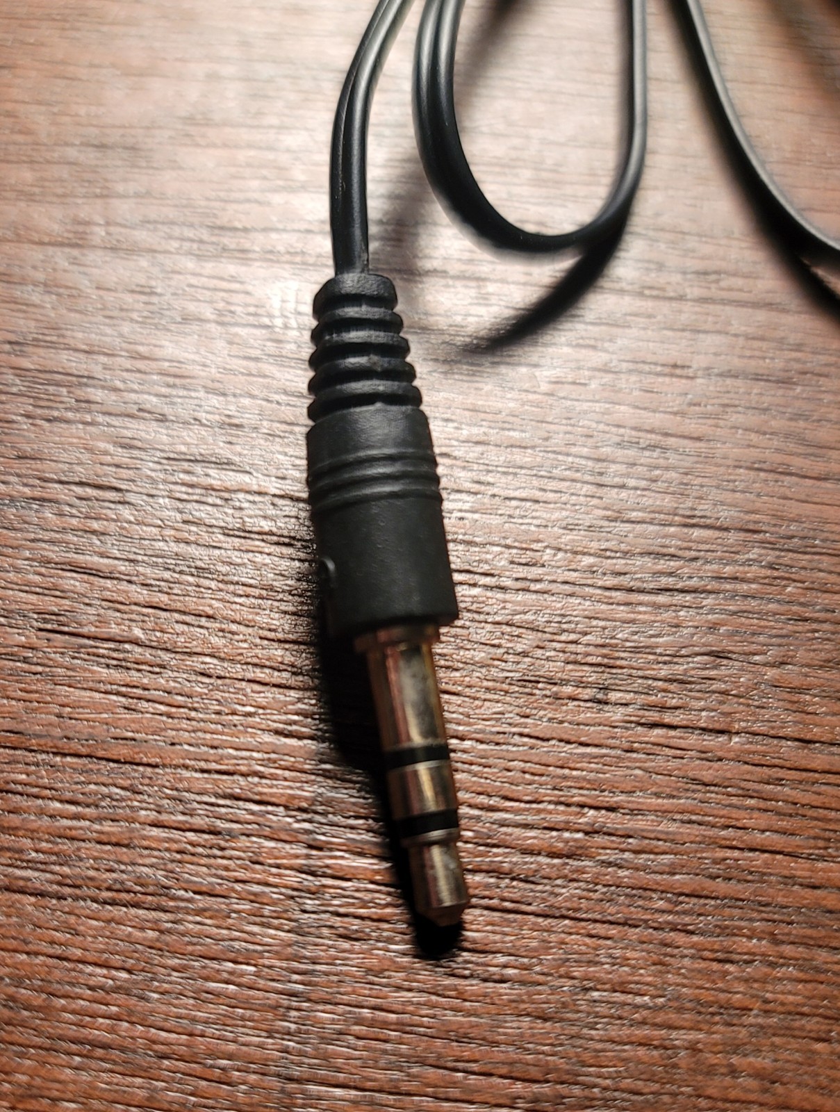 Unbranded Earphones Earbuds Black Corded 3.5mm Jack Old School