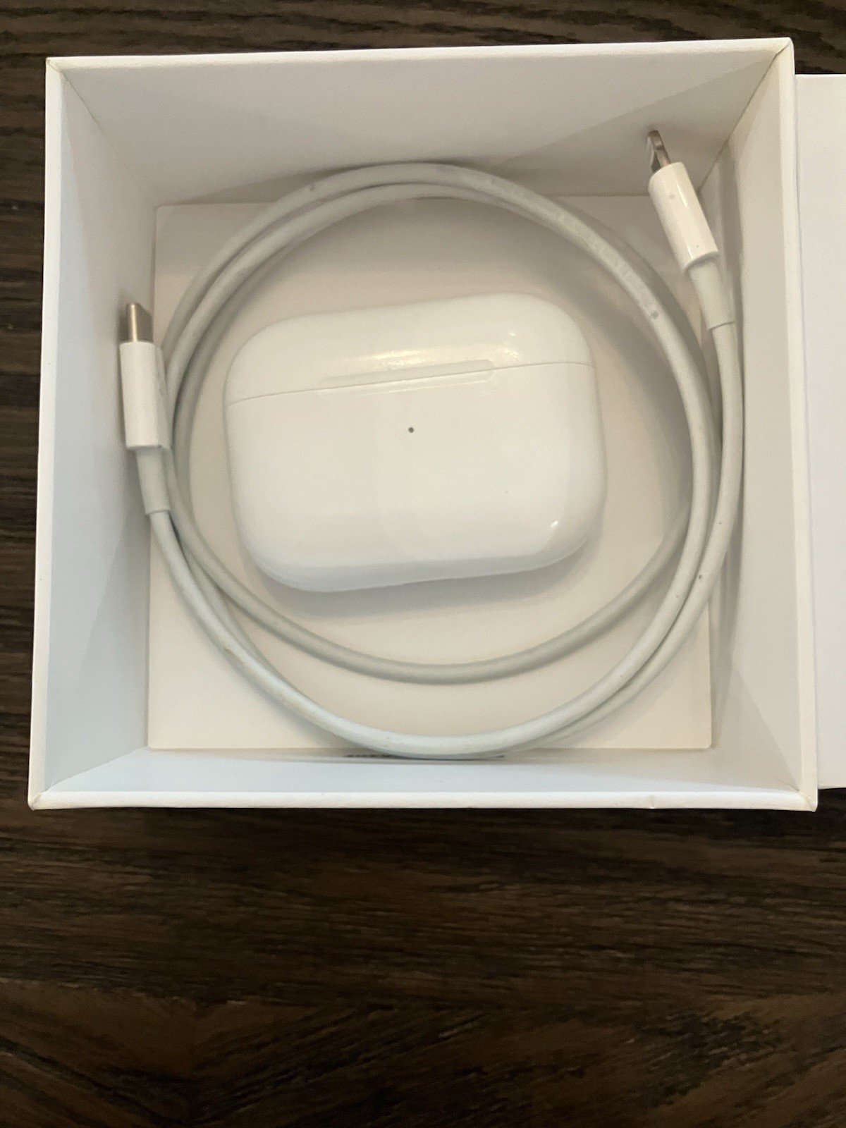 Apple AirPods Pro In-Ear Earbuds w/ Wireless Charging Case NO EAR TIPS