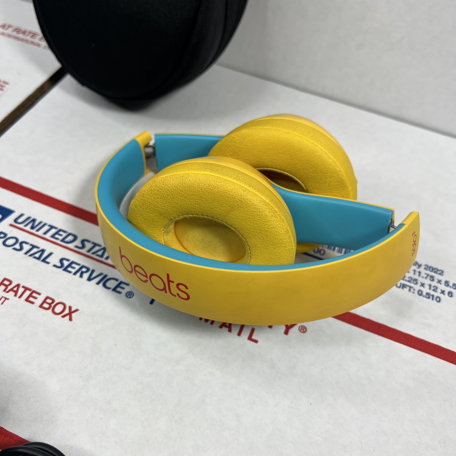 Beats by Dr Dre Solo3 Wireless Headphones Limited Club Edition Yellow – WARRANTY