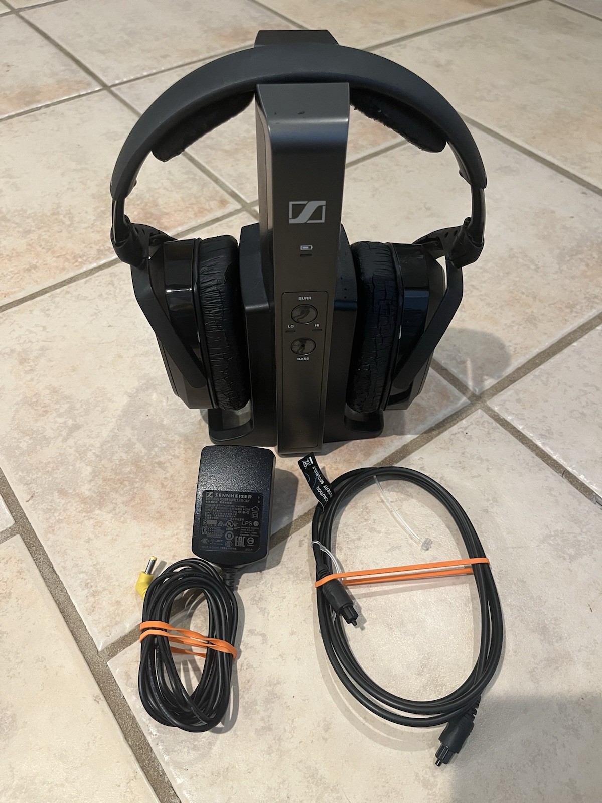 Wireless Sennheiser HDR 175 Headphones with TR 175 Charging Stand See Pics Denny