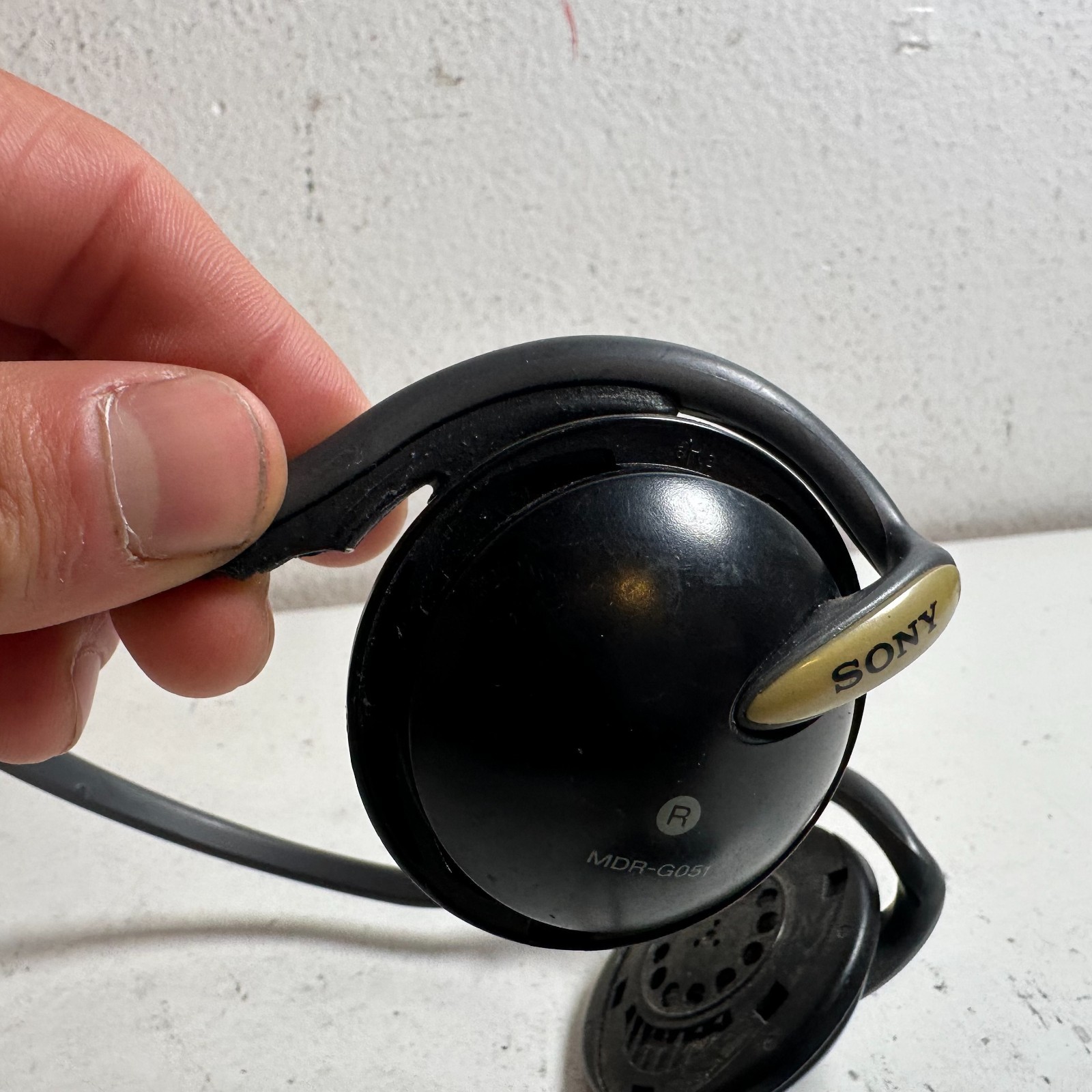 Vintage Sony MDR-G051 Black Wired 3.5mm Jack Compact On-Ear Classic Headphones