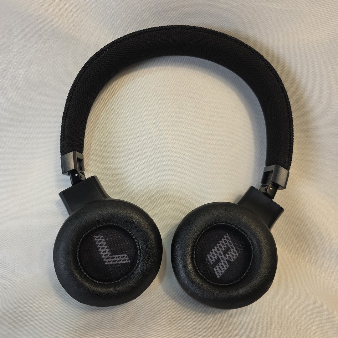 JBL Live 460NC Wireless On-Ear Noise Cancelling Headphones – Black