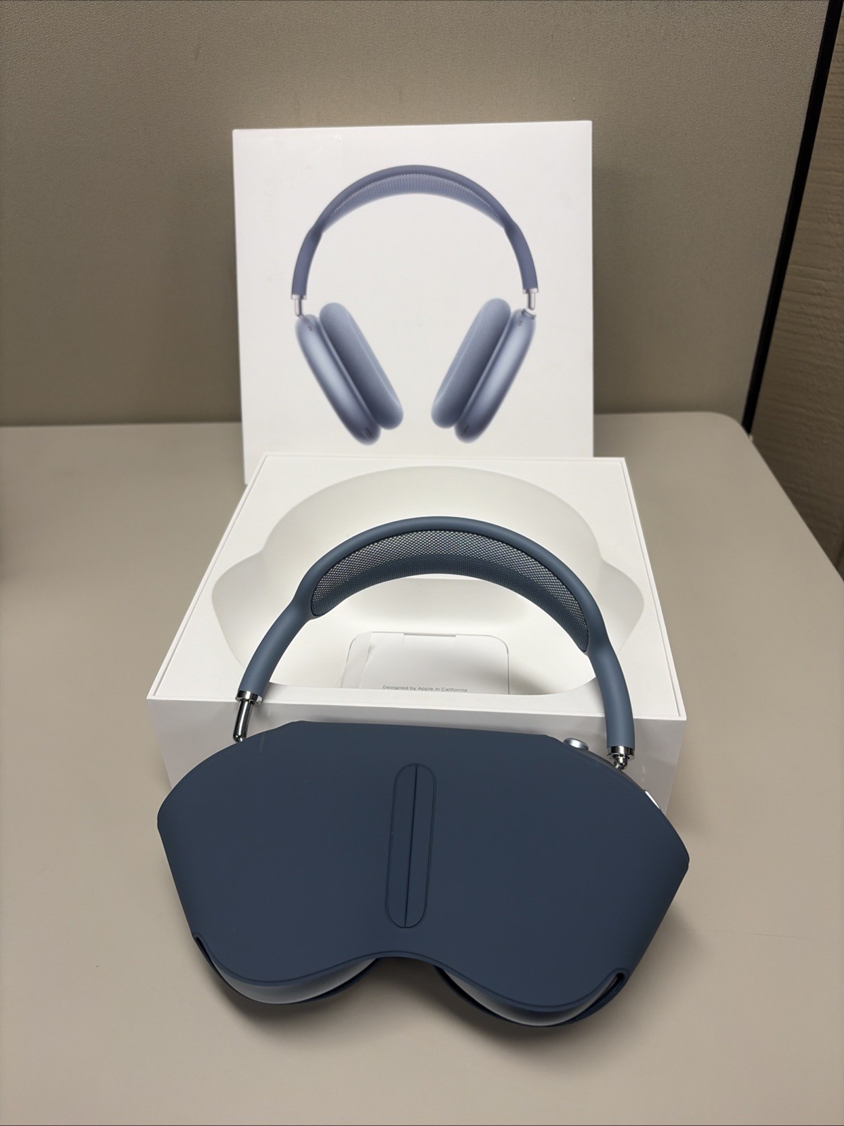 Apple AirPods Max 2 Blue- open Box