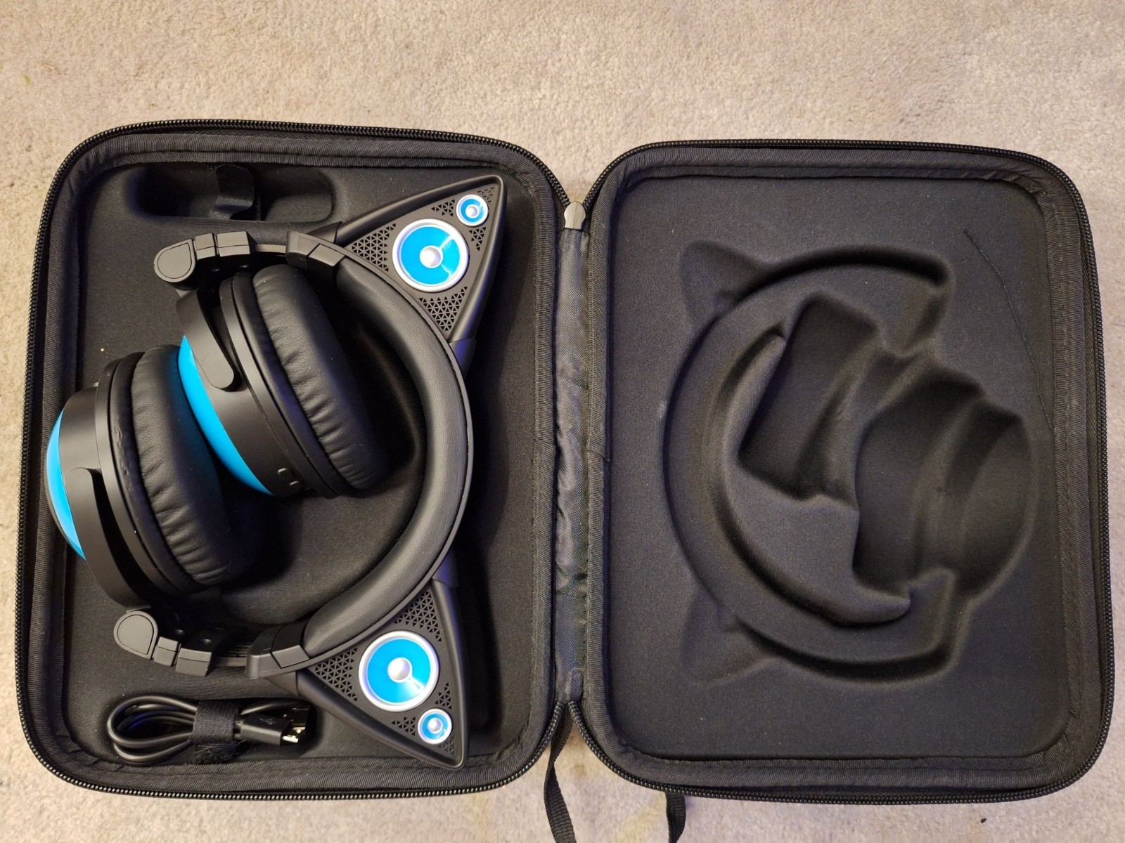 Brookstone Cat Ear Wired Colored Headphones Hard Wired w/ Case Blue LED NO MIC