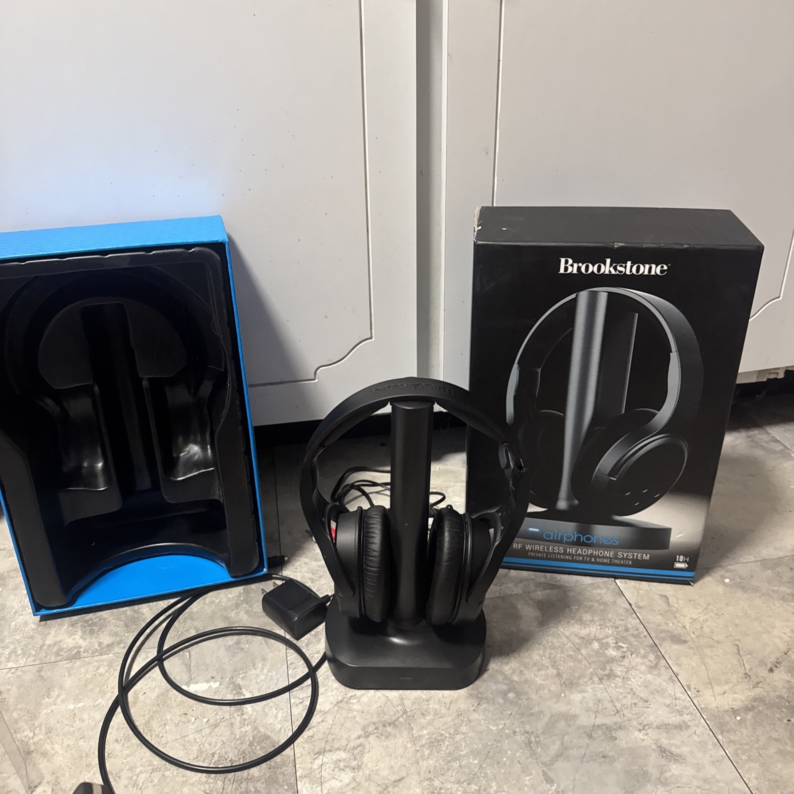 Brookstone Airphones BKH500 Wireless Headphone System for Listening to TV