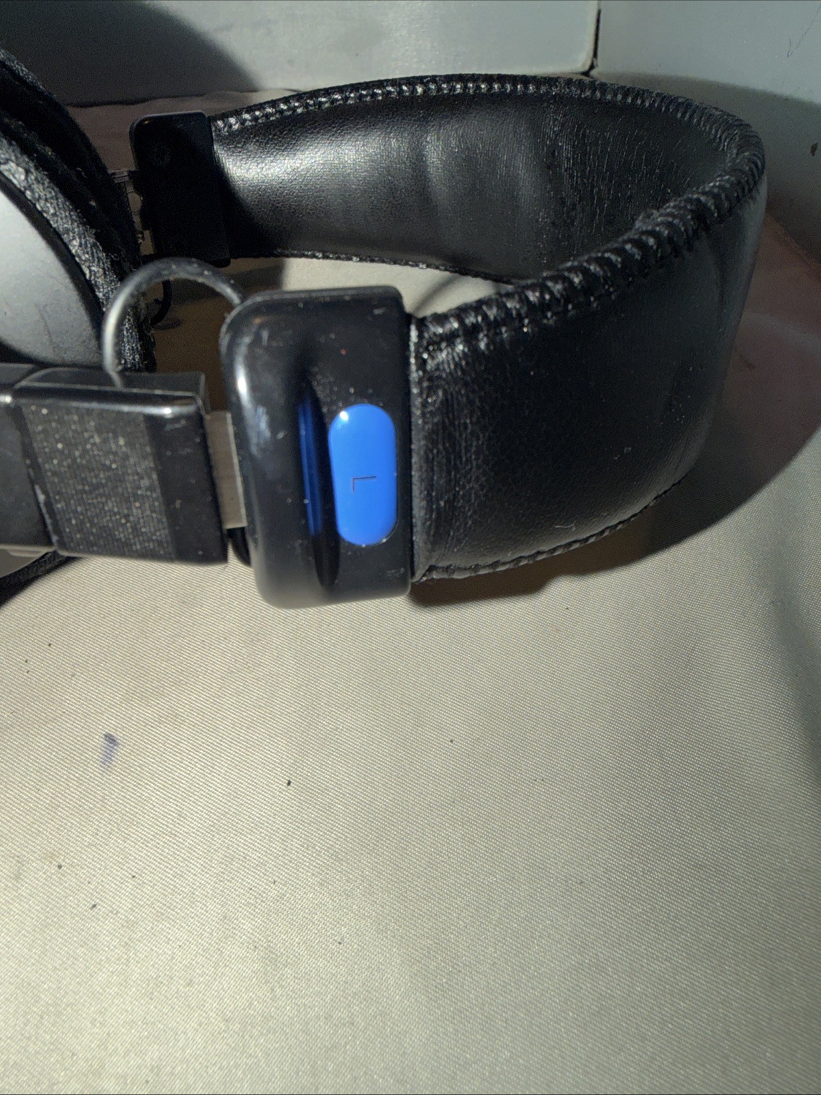Sony MDR-V6 Over the Ear Headphones, Adjustable Head Band, Needs Ear Pads
