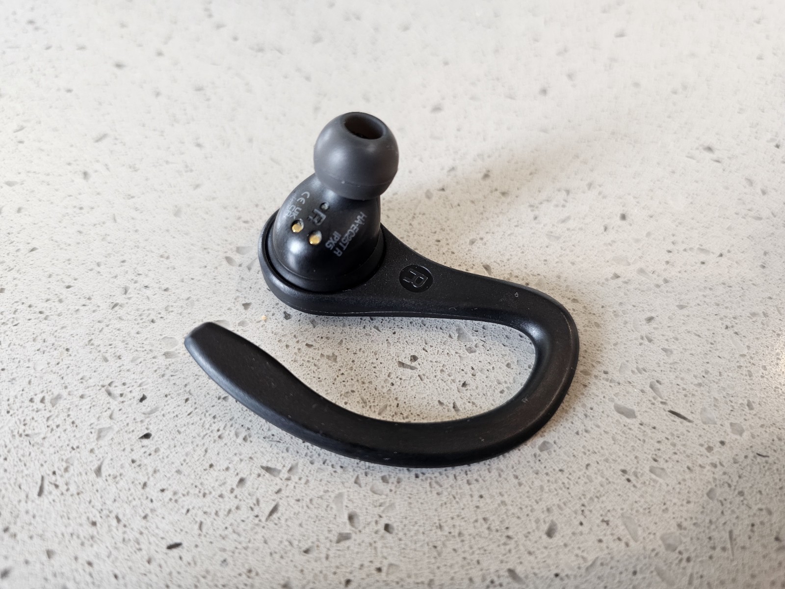 JVC Fitness Series True Wireless Bluetooth Earbud w/ Earhook, Black -HA-EC25T R
