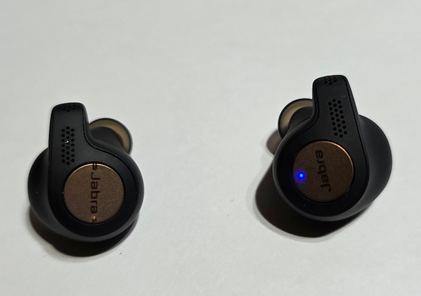Unused Copper Black Jabra Elite 65t ACTIVE Wireless Earbuds w Charger in Bulk Pk