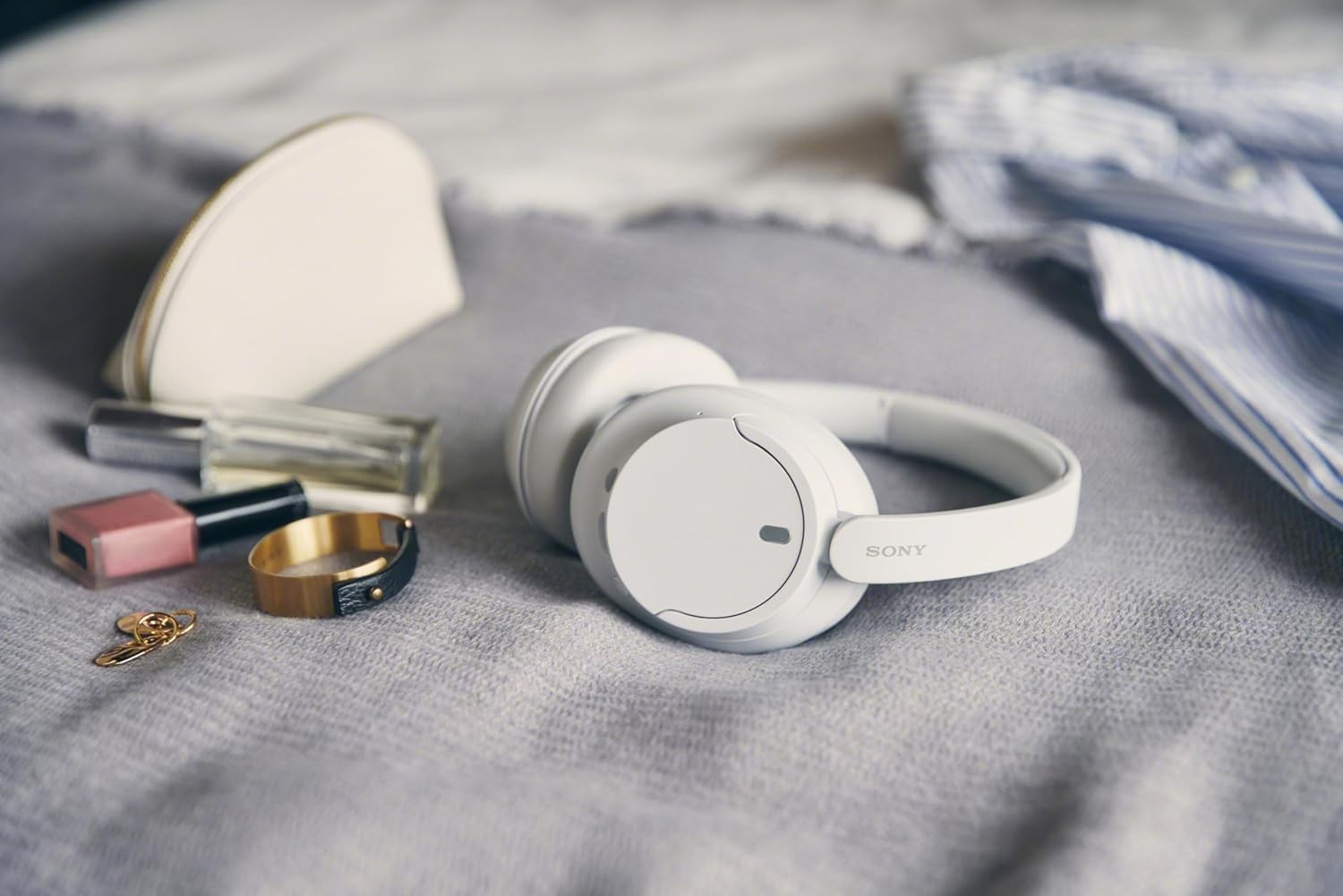 Sony WH-CH720N Over-Ear Noise Cancelling Bluetooth Headphones – White