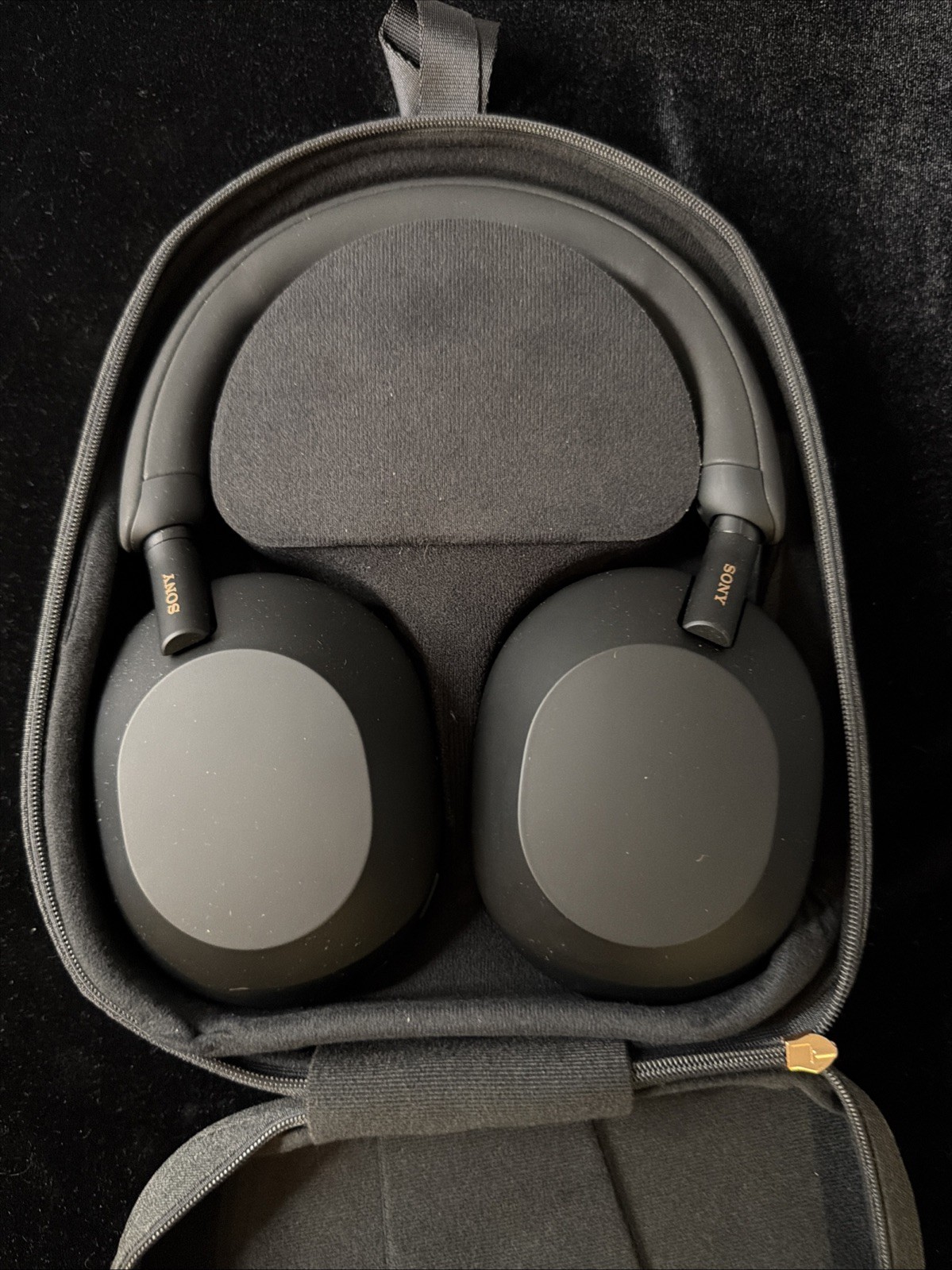 Sony WH-1000XM5 Headphones Noise Cancellation 30+hours Battery Life