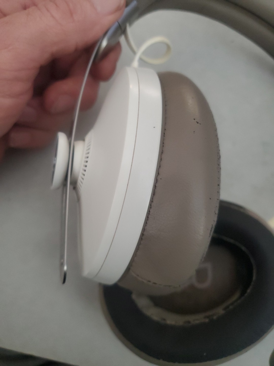 Sennheiser momentum 3 wireless headphones Tested Working