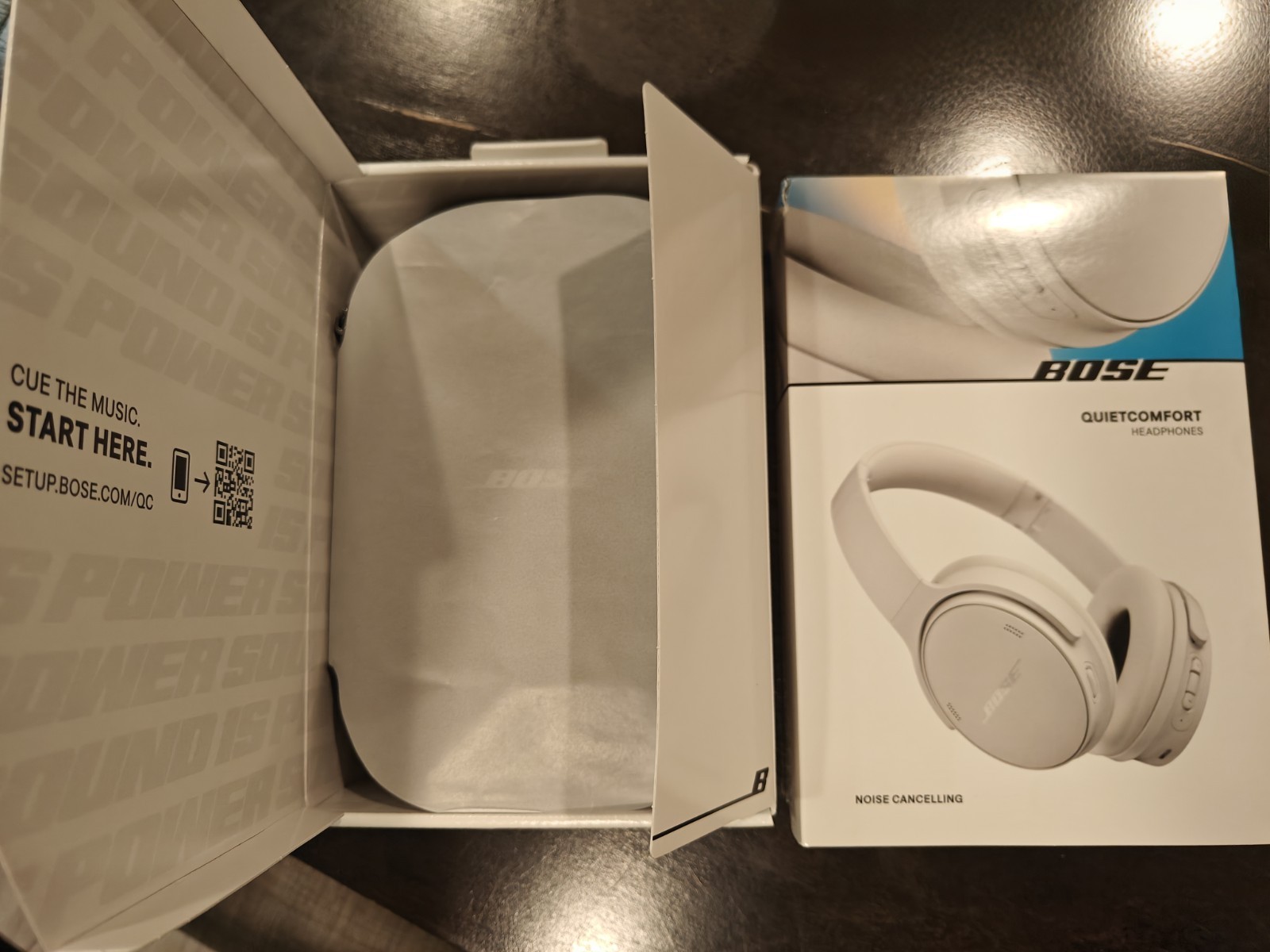 Bose – QuietComfort Headphones (Gen 1) – White Smoke