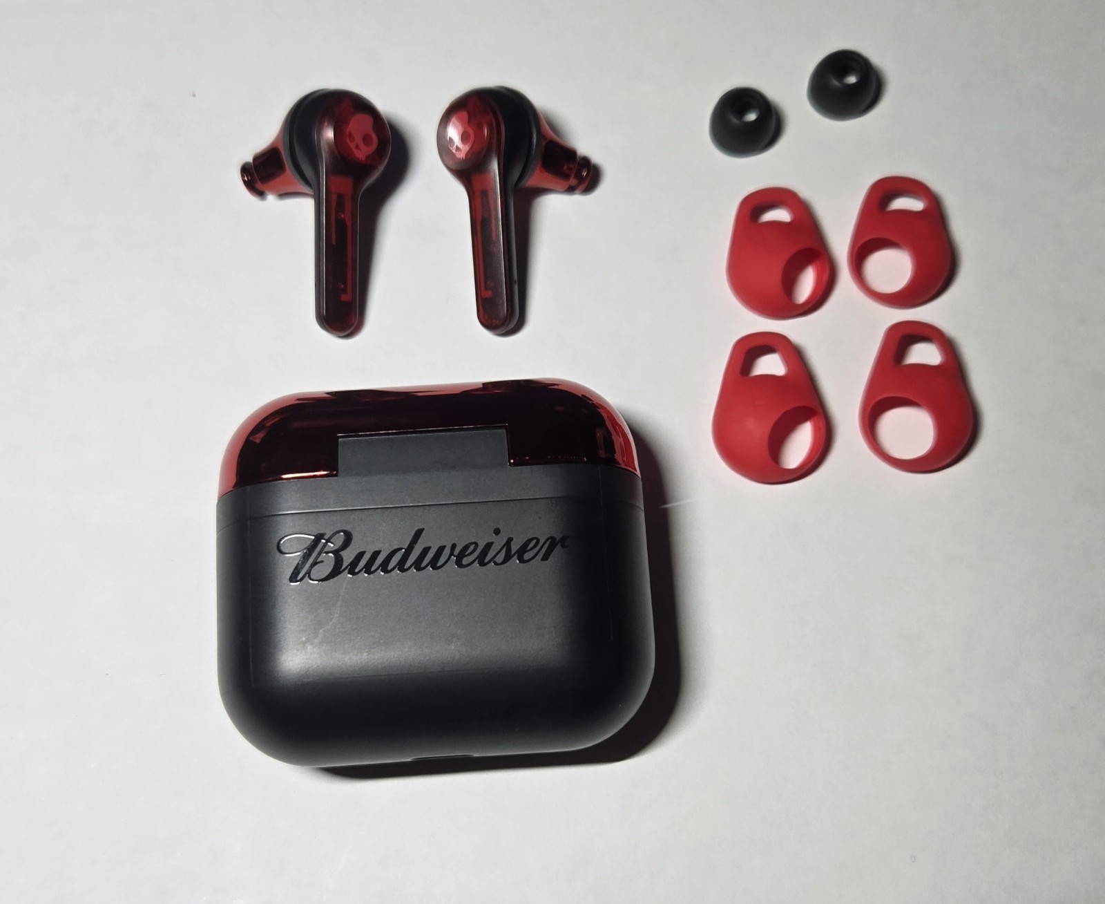 Skullcandy x Budweiser Indy EVO Wireless In-Ear Headset Budweiser Red