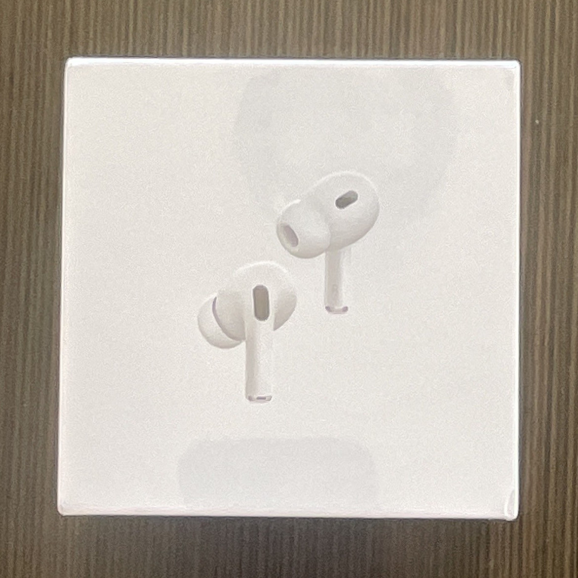 Apple AirPods Pro 2nd Gen MagSafe USB-C Case Bluetooth In-Ear White SEALED