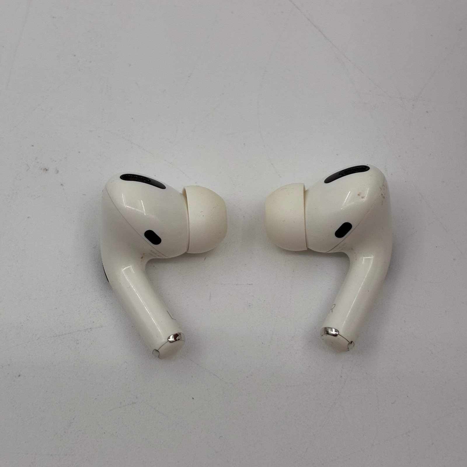 Apple AirPods Pro 1st Gen A2084 A2083 A2190 Wireless ANC Case – Used A