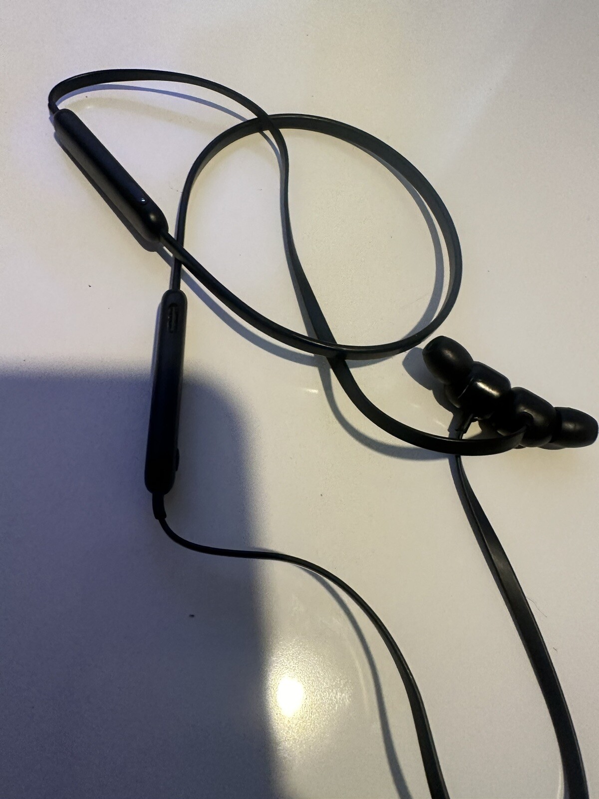 Beats by Dr. Dre – Beats Flex Wireless Earphones – Black [Model:MYMC2LL/A]