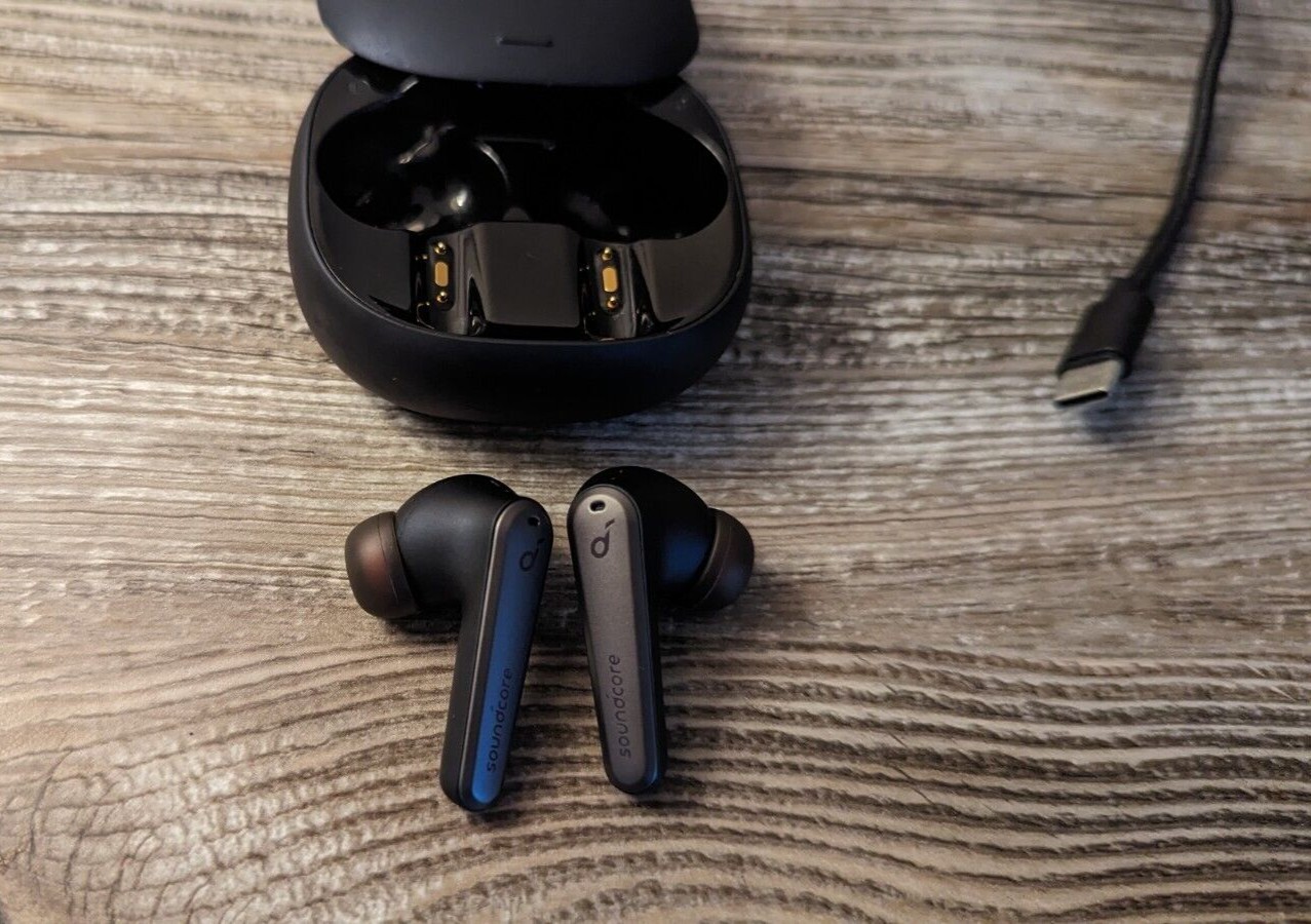 soundcore liberty air 2Wireless Earbuds Active Noise Cancelling AI-Enhanced Call