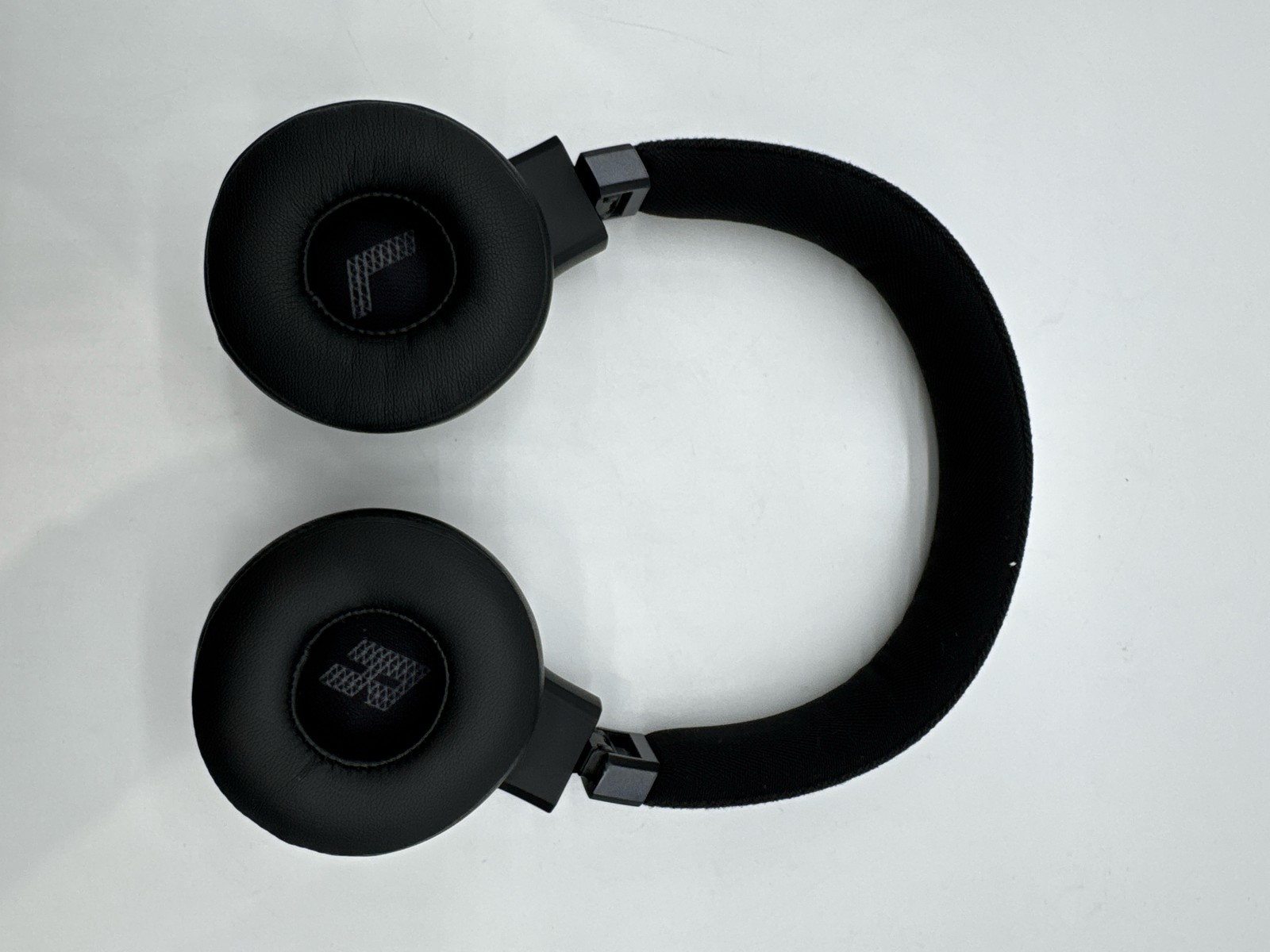 JBL Live 675NC Wireless On-Ear Headphones Noise Cancelling BT 5.3 Black (10)