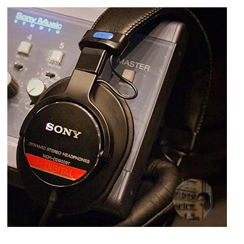 Sony MDR-CD900ST Wired Closed-Back Studio Monitor Headphones Black New