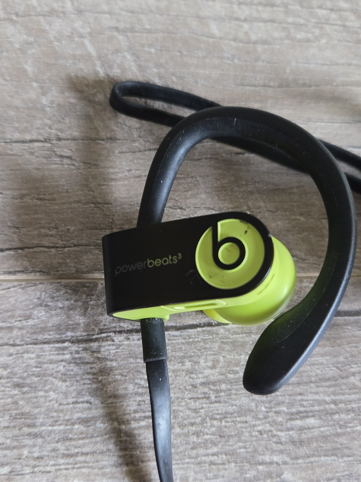Beats by Dr. Dre Powerbeats3 Wireless Ear-Hook Headphones Earphones Shock Yellow